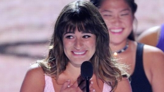 Watch 'Glee' Lea Michele's tribute to Cory Monteith at Teen Choice Awards 2013 (Video)