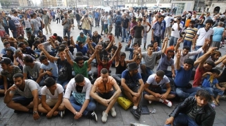 Refugees Challenge Hungarian Attitudes to Europe's Migrant Crisis Through Their Stomachs: 'A Table Laden With Good Food Can Defuse Tensions'