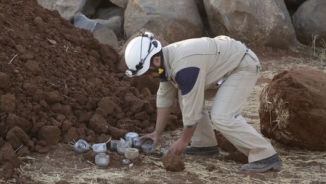 Syria Extends Major Offensive to Retake Territory In West; Russia Claims to Hit 27 ISIS Targets 