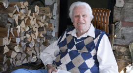 New Year's Day: Billy Graham Shares Words of Encouragement for 2018, Answers 'Where Was God in 2017?'