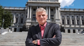 Billy Graham's Granddaughter Slams Franklin Graham for Political Views, Says He Should 'Stick' to Ministry