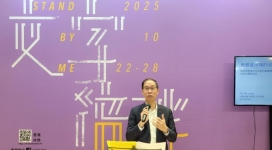 Print books aren't going away, Pastor says--three