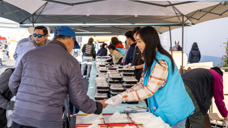 River of Life Foundation Thanksgiving Fair: beyond the church walls—Chinese Christians serve the community with love
