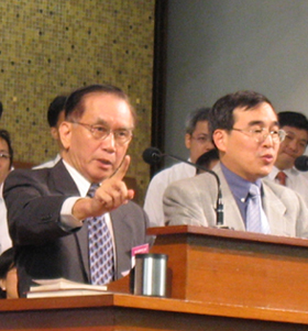 第二晚奮興會 • 盧家駇牧師激勵信徒做「教會擁躉」
