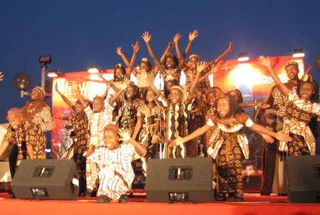 Watoto 非洲兒童合唱團星光大道傾力演出