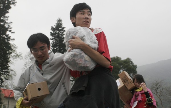 2007聯中饑饉 300中學生體驗難民生涯