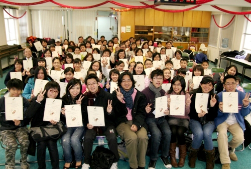 中小學生情人節齊齊簽署「貞潔約章」