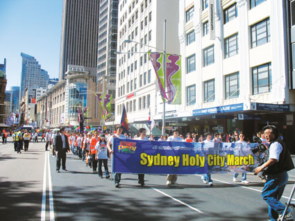 Holy City 悉尼大游行