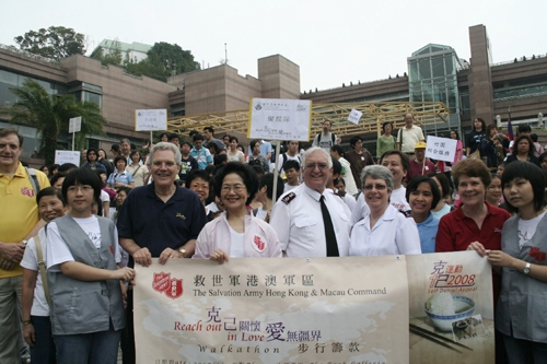 千人參與「克己運動」步行籌款 為貧國籌款解困