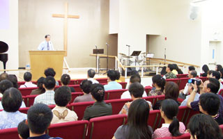 馮秉誠牧師：科學與信仰並不衝突