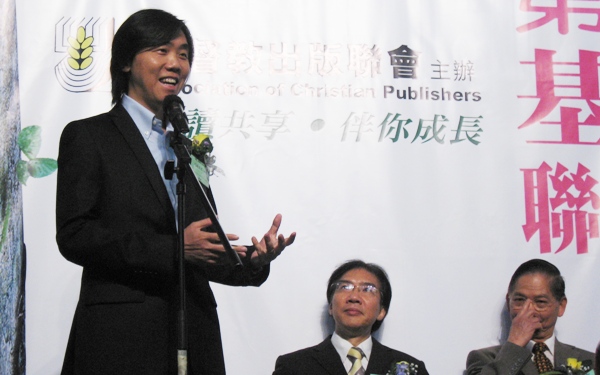 司徒永富「三大書緣」：愛讀、多買、好送
