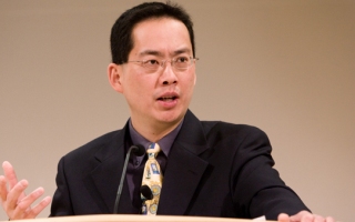 鮑維均博士以路加著作再思十誡與現實