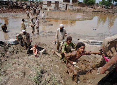 巴基斯坦洪災至少1,500人死 基督教組織救援