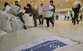 葛福臨牧師向日本災區送上90噸救援物資