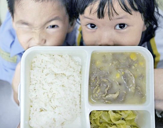 $10湯飯菜通通有齊 愛群「開飯」服事困難家庭