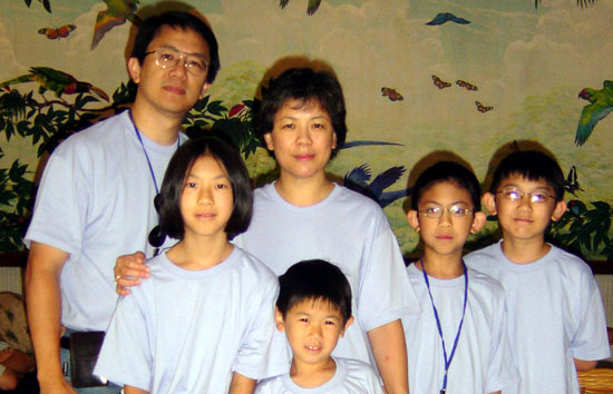 滕近輝牧師幼子滕磐華追憶父親