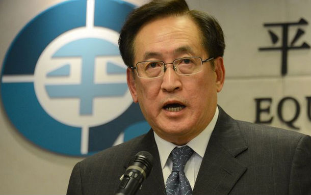周一嶽擔任今年「同志遊行大使」被質疑假中立