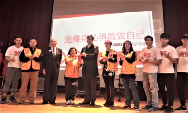 邊緣牧師組樂團 阻斷黑道吸少年