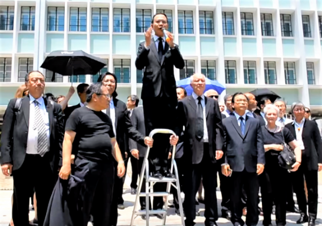 港法律界人士遊行抗議政治檢控損法治
