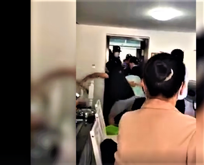 廈門杏光教會拒入三自警察破門拉人 師母：只效忠天上君王