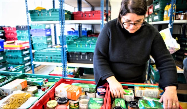 疫情未散糧食不足  英教會聯食物銀行緊急支援家庭