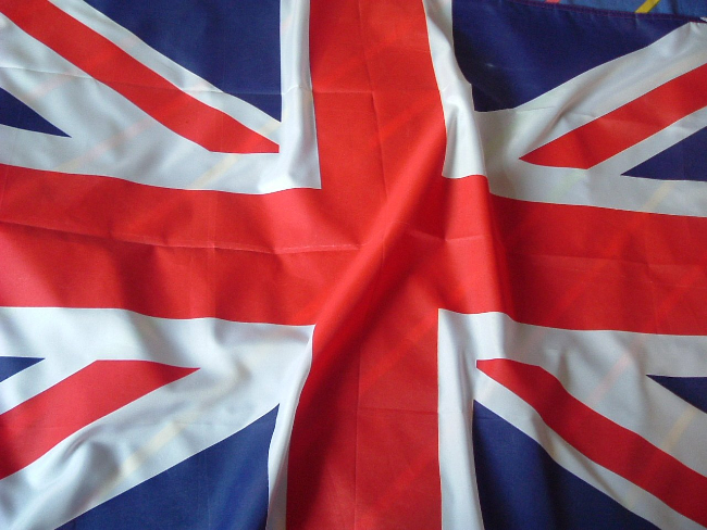 英國民調：逾五成人反對跨性別意識形態