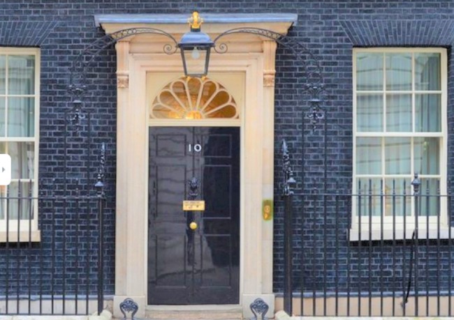 英教會領袖冒刑事風險 聯署反對《皈依治療禁令》