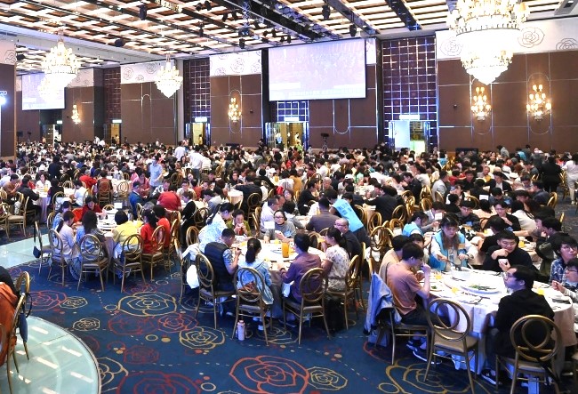 基督徒工商團體千人福音宴 台港兩地過百人信主