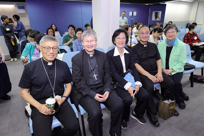 香港宗教領袖談異中求同 周守仁：信徒不僅依賴政府神職人員