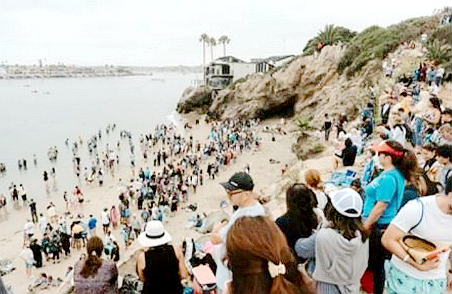 加州沙灘迎來耶穌革命洗禮 逾2000人受洗