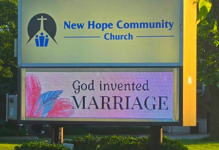教會看板引LGBT抗議 牧師：持續傳講《聖經》