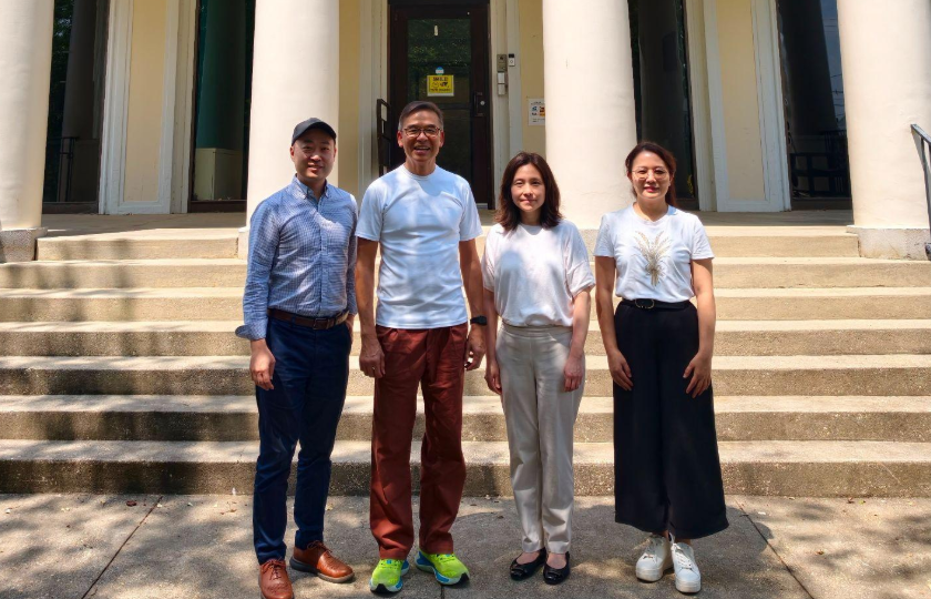本報訪問團參觀夥伴媒體事工Kenosis Media及The Christian Post大樓