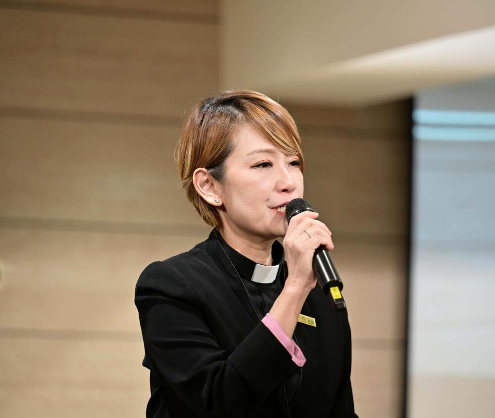 服事天韻30年 王玫按立牧師：主啊，我在這裡，我願意